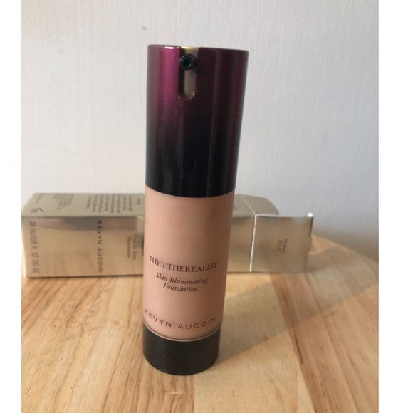 Kevyn Aucoin The Etherealist Foundation Medium EF new in box - Picture 4 of 9